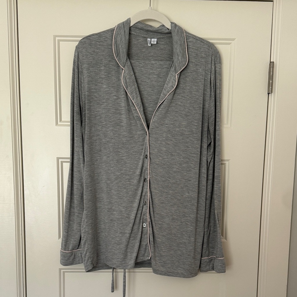 Nordstrom Heather Gray Cloud soft pajama set. Full length pants with l/s top
